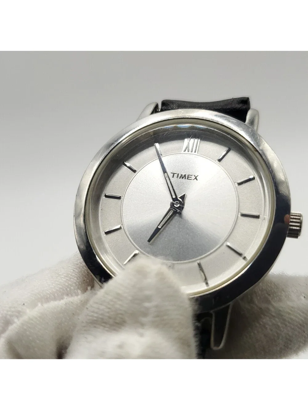 Timex Quartz Womens Watch 29mm Silver Tone Black Leather Band New Battery